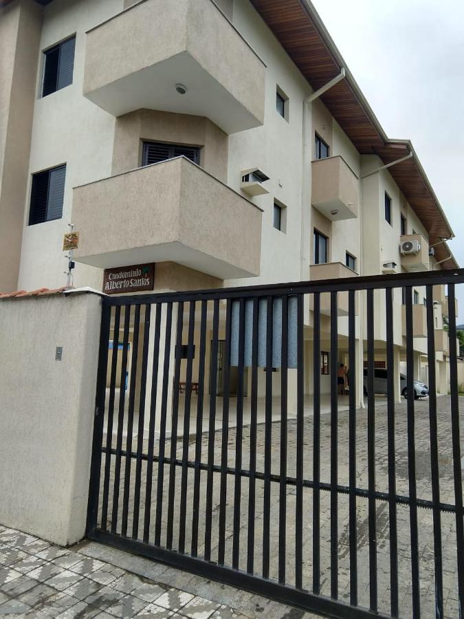 Ubatuba, Itagua, Bem Localizado, Duas Vagas De Garagem Apartment *